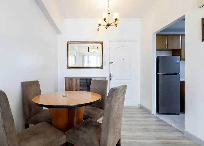 Cozy Forbeswood Heights Pad Near St Lukes Apartamento Manila