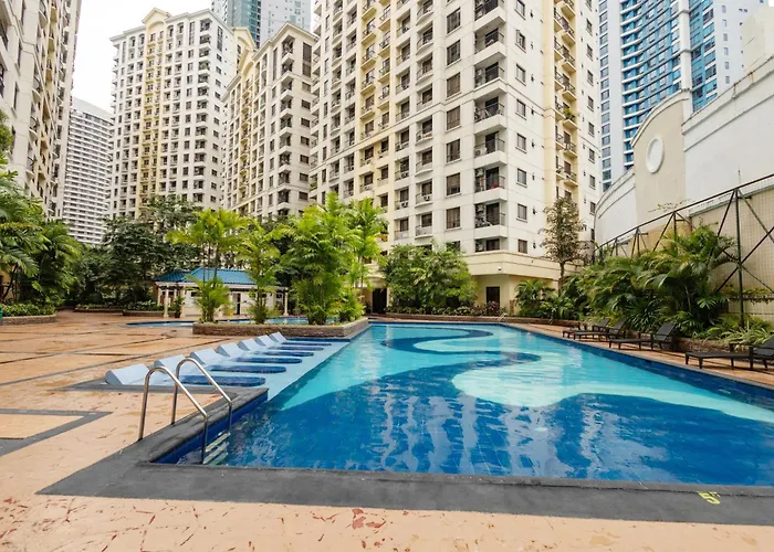 Cozy Forbeswood Heights Pad Near St Lukes