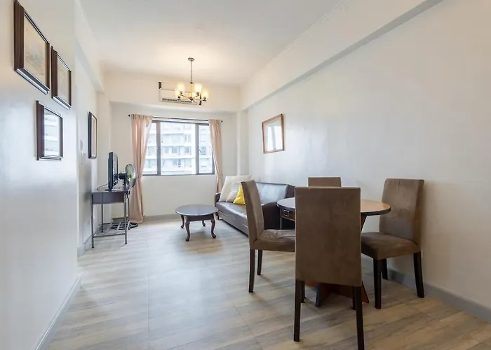 Cozy Forbeswood Heights Pad Near St Lukes Apartamento Manila