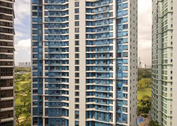 Cozy Forbeswood Heights Pad Near St Lukes