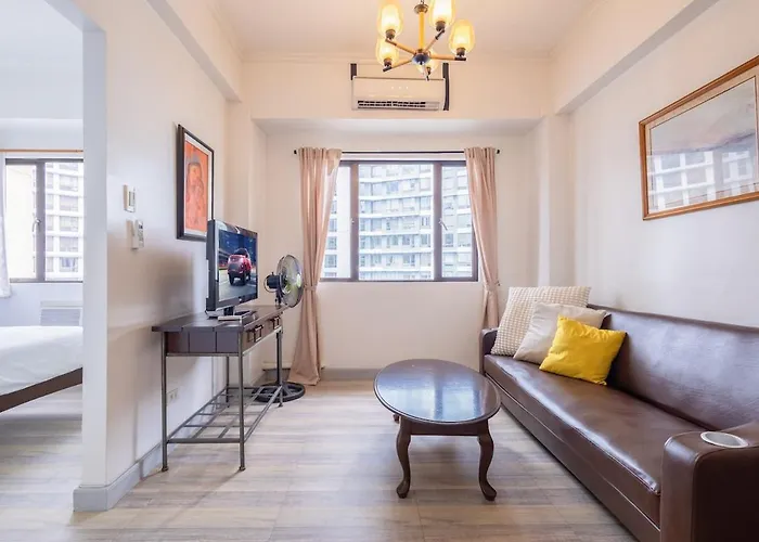 Cozy Forbeswood Heights Pad Near St Lukes * Manila