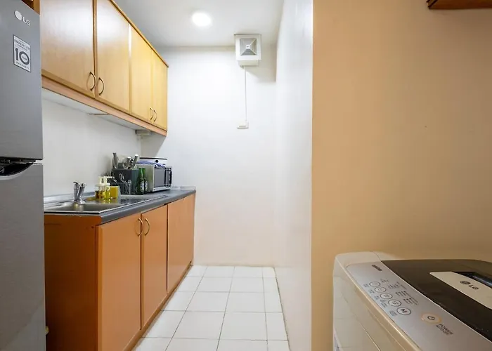 Cozy Forbeswood Heights Pad Near St Lukes