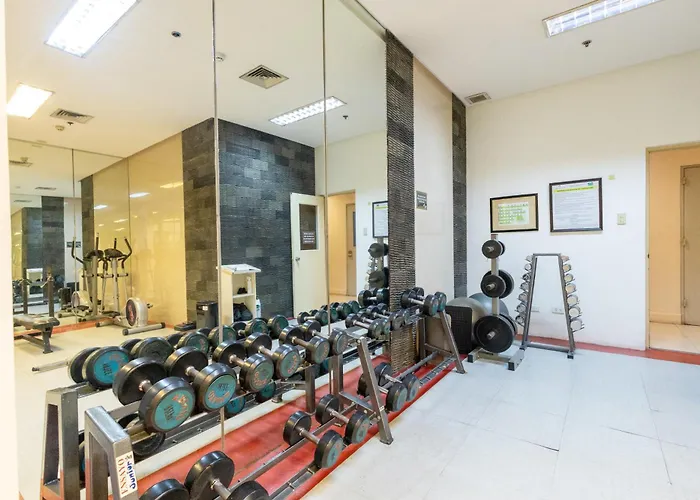 Cozy Forbeswood Heights Pad Near St Lukes * Manila